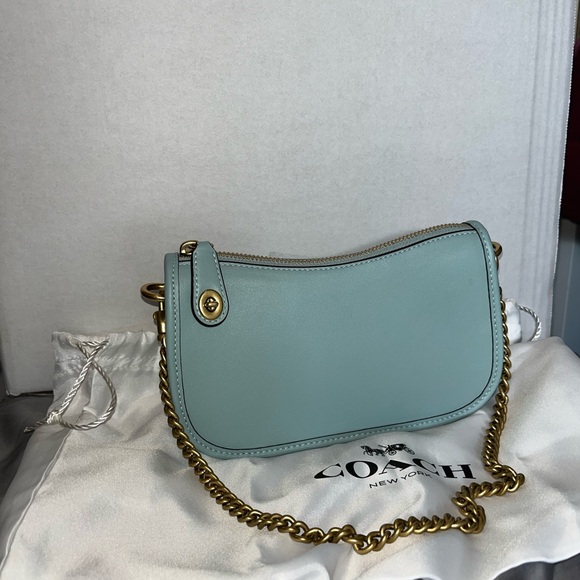 Coach Swinger 20 in Light Blue NWOT - Picture 3 of 7